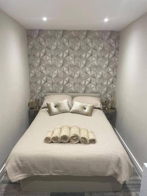ברודסטיירס Rivendell Modern 2 Bedroom Apartment In St Peters Village Sleeps 6 מראה חיצוני תמונה