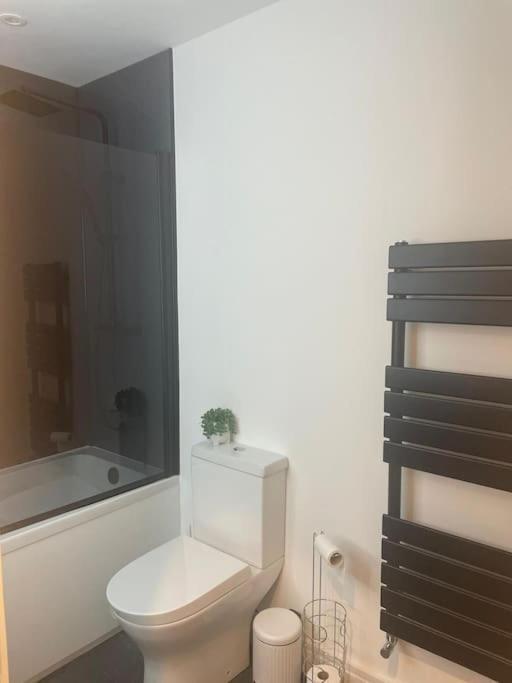 ברודסטיירס Rivendell Modern 2 Bedroom Apartment In St Peters Village Sleeps 6 מראה חיצוני תמונה